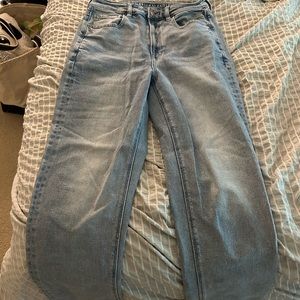 American Eagle Mom Jeans Size 6